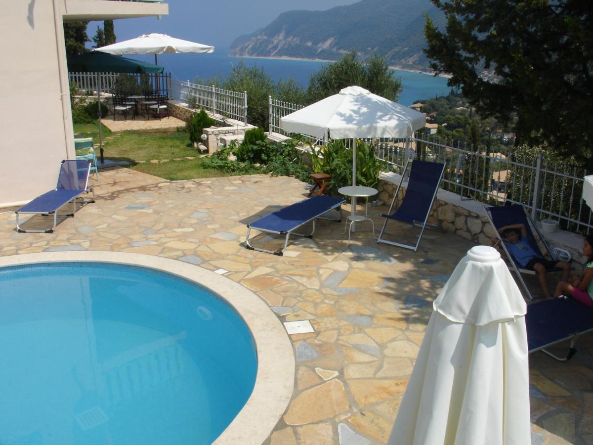 Villa Deep Blue à Áyios Nikítas Extérieur photo