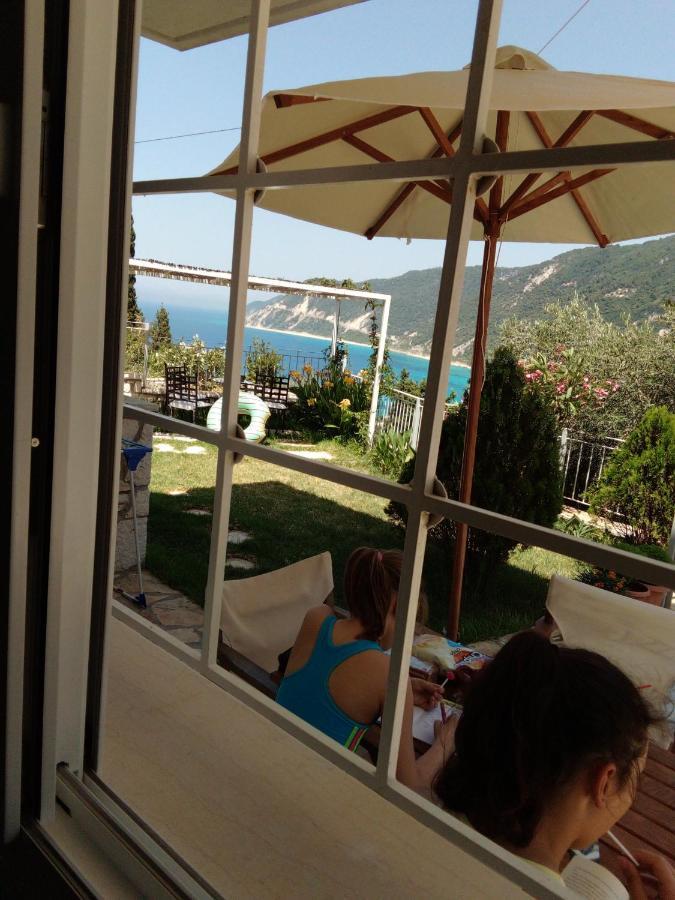 Villa Deep Blue à Áyios Nikítas Extérieur photo